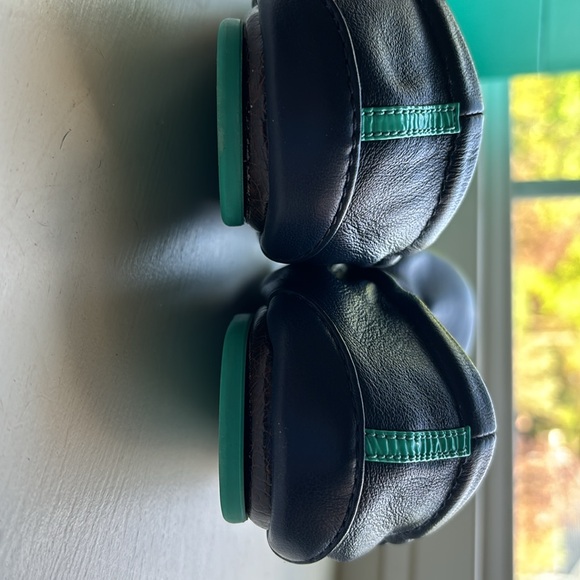 Size 7 Navy Tieks Worn 3 times - Picture 6 of 6